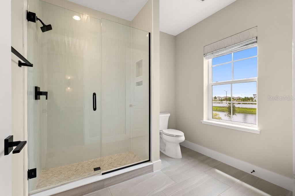 LAUREL POINTE PH 1 - Residential