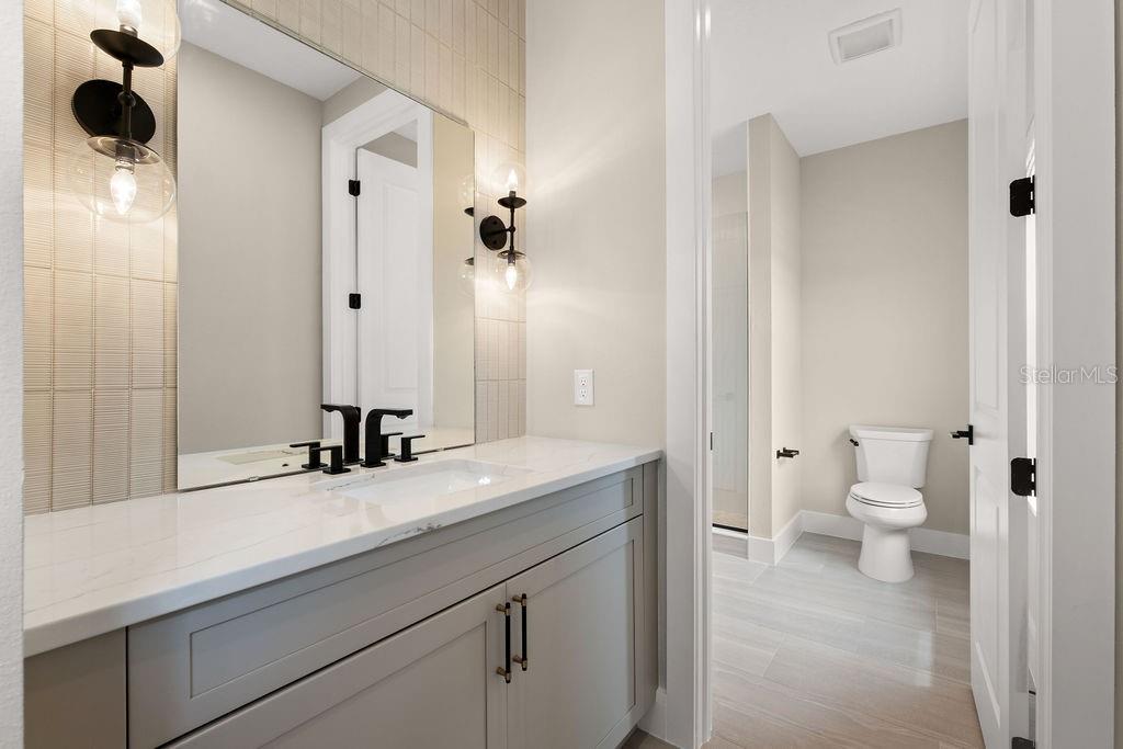 LAUREL POINTE PH 1 - Residential