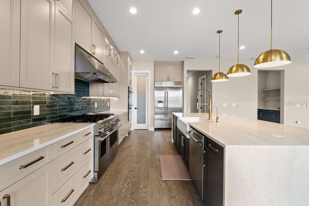 LAUREL POINTE PH 1 - Residential