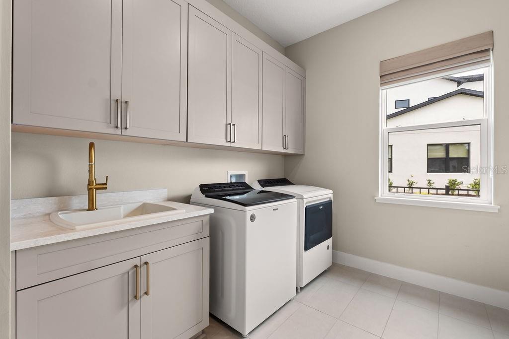 LAUREL POINTE PH 1 - Residential