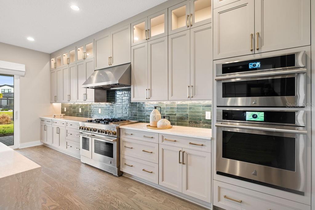 LAUREL POINTE PH 1 - Residential