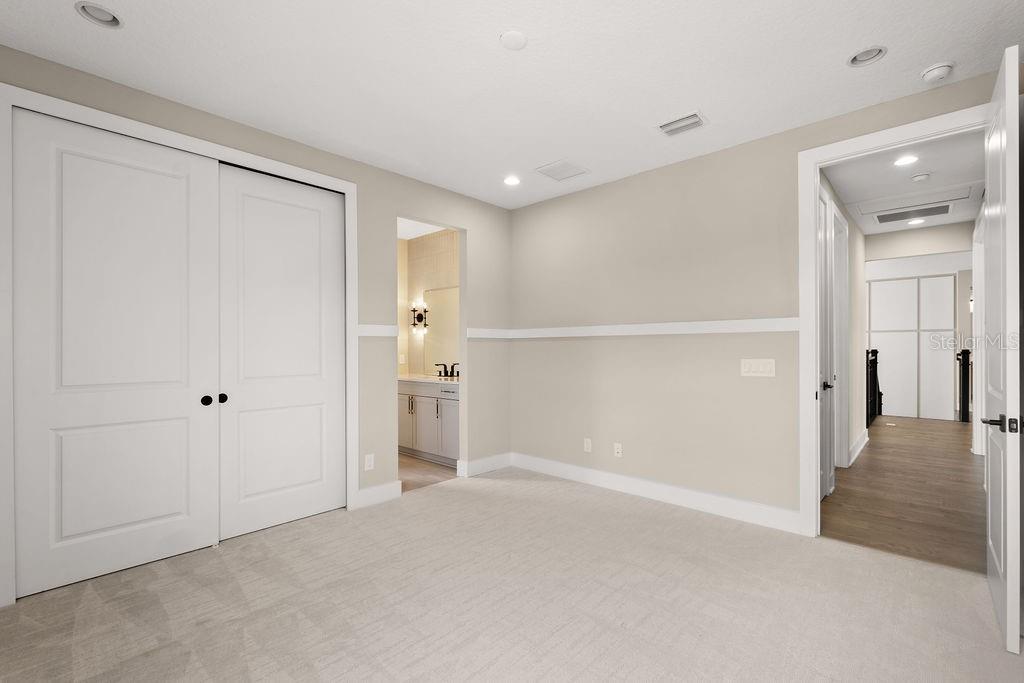 LAUREL POINTE PH 1 - Residential