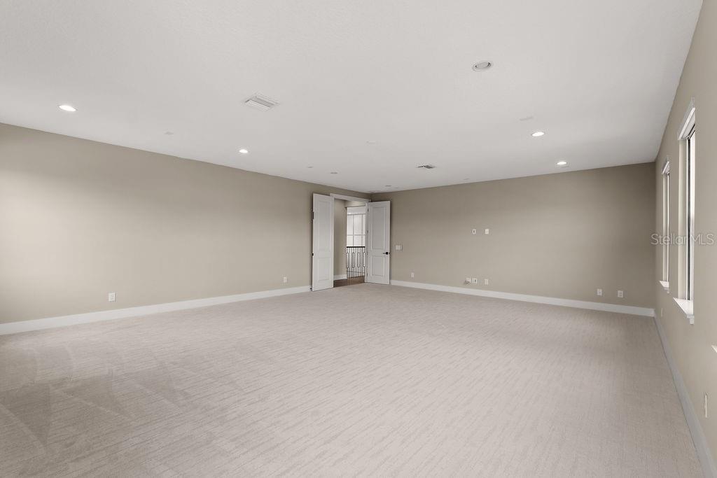 LAUREL POINTE PH 1 - Residential