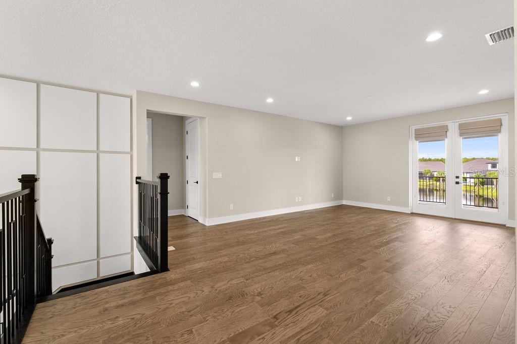 LAUREL POINTE PH 1 - Residential