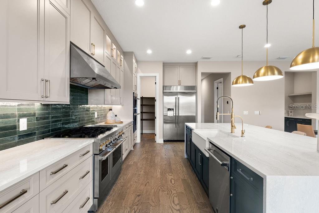 LAUREL POINTE PH 1 - Residential