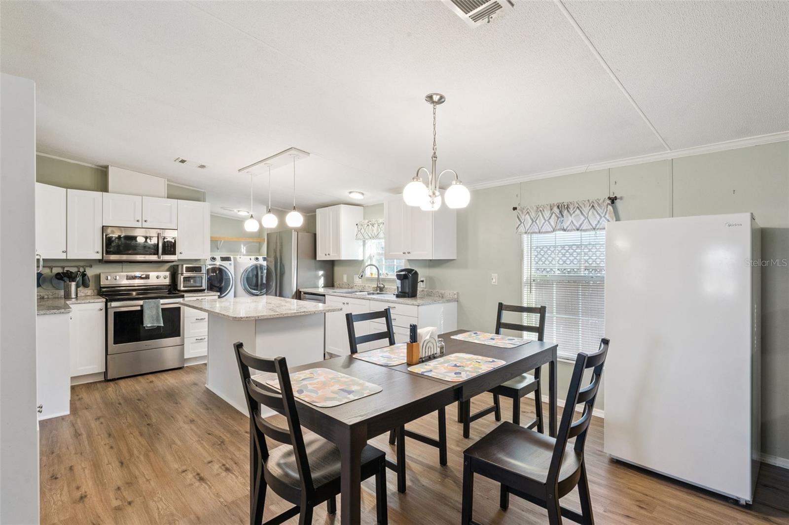 MONTVERDE HILLS - Residential