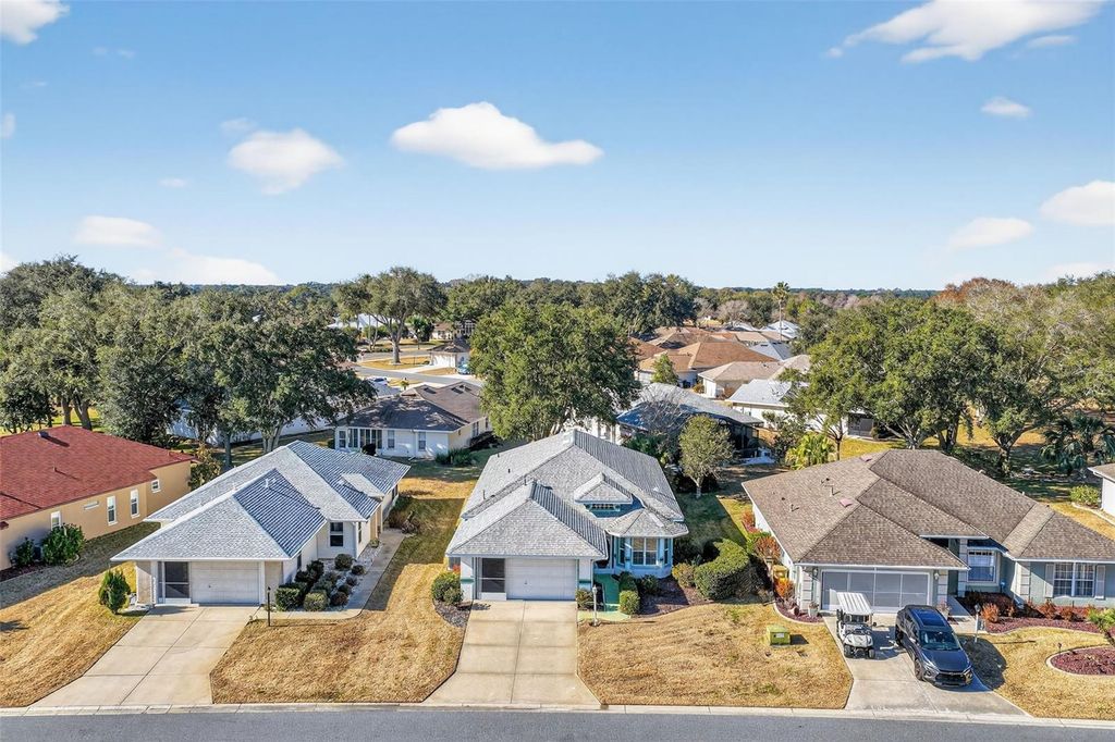 Photo of 21743 King John Street, Leesburg, FL 34748 (MLS # G5107991)