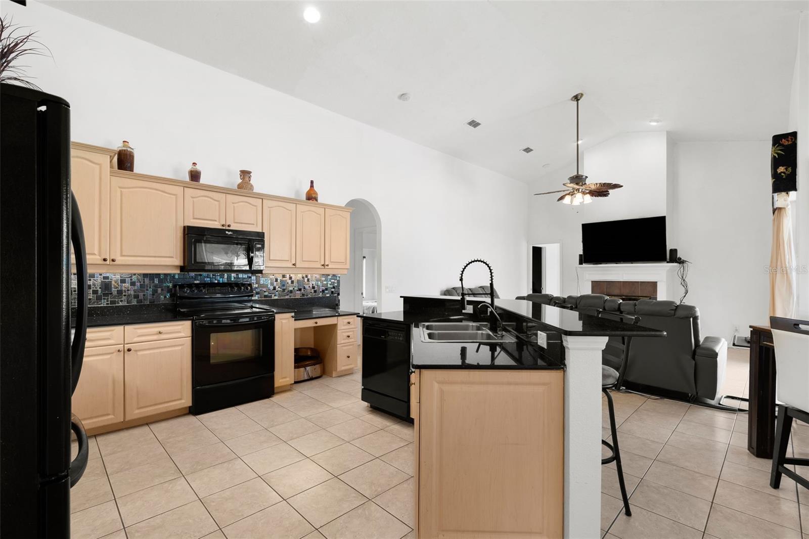 PRISTINE PLACE PH 3 - Residential