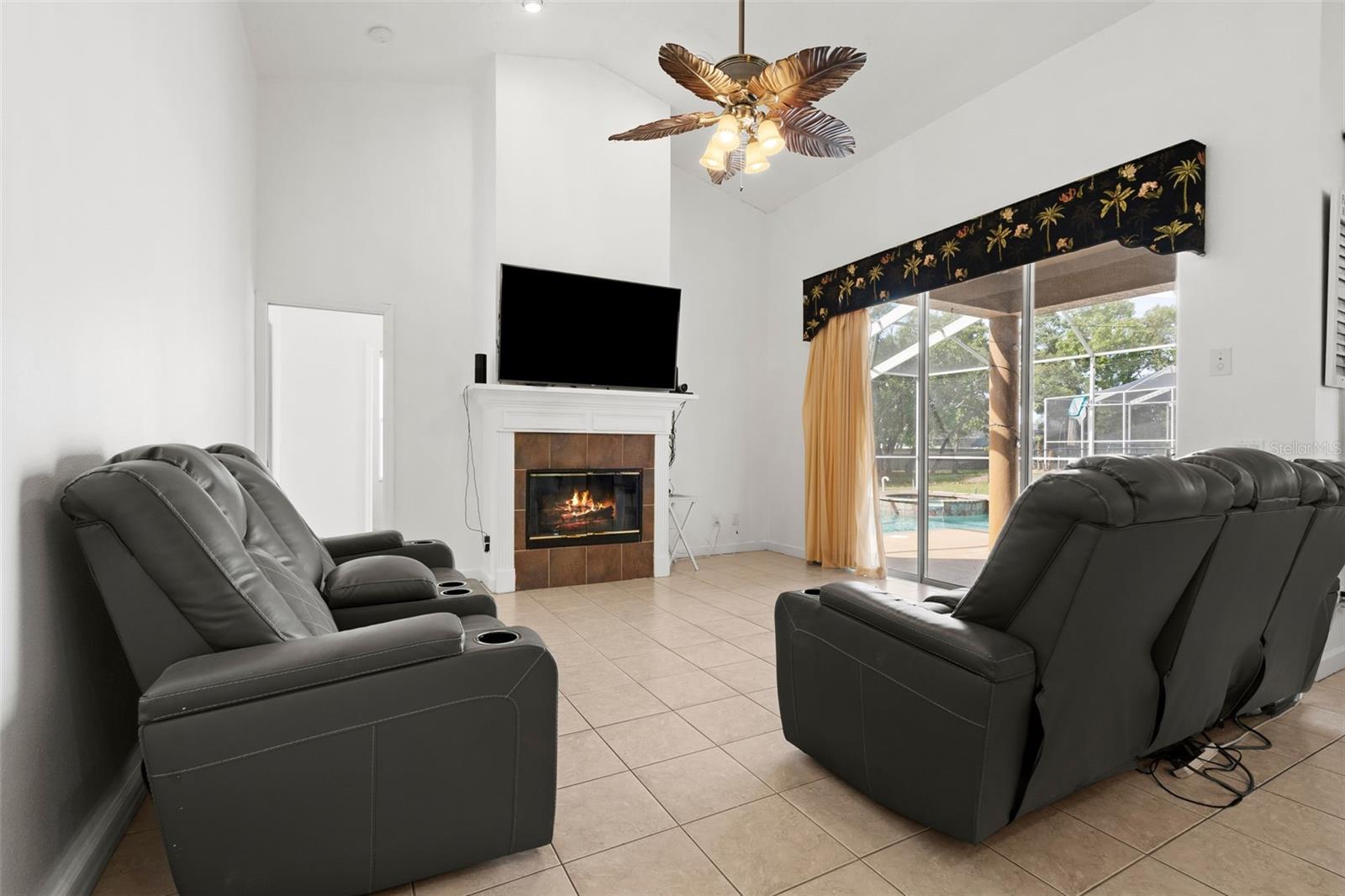 PRISTINE PLACE PH 3 - Residential