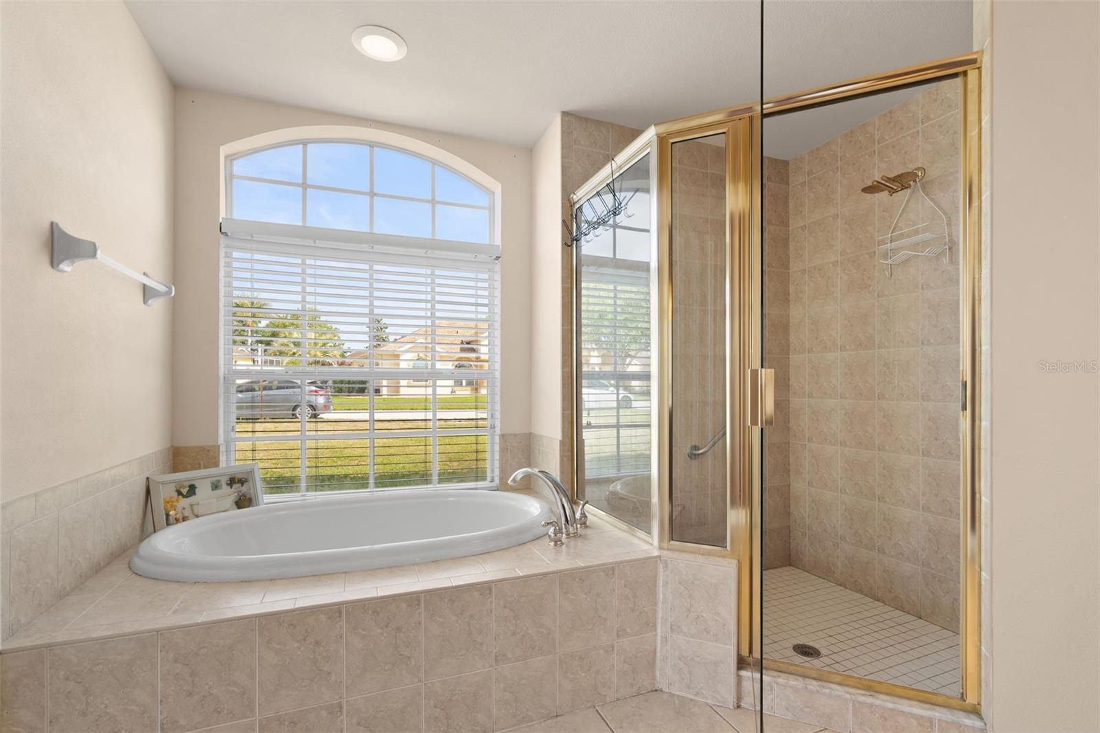 PRISTINE PLACE PH 3 - Residential