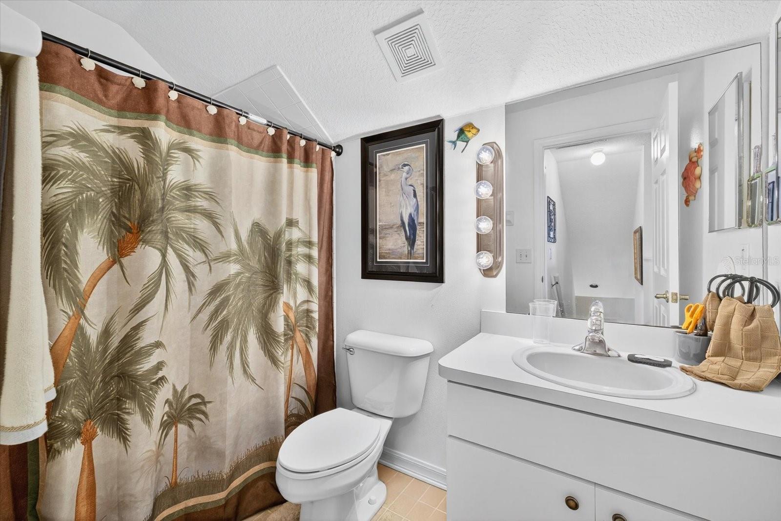 THOUSAND OAKS MULTI FAMILY - Residential