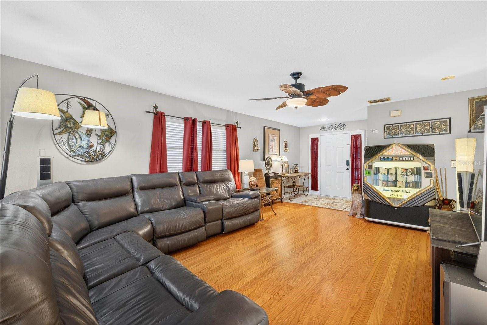 THOUSAND OAKS MULTI FAMILY - Residential