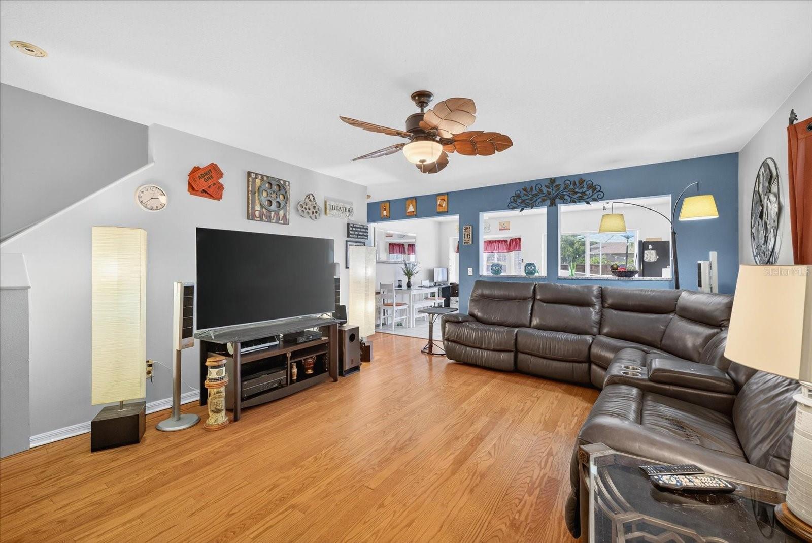 THOUSAND OAKS MULTI FAMILY - Residential