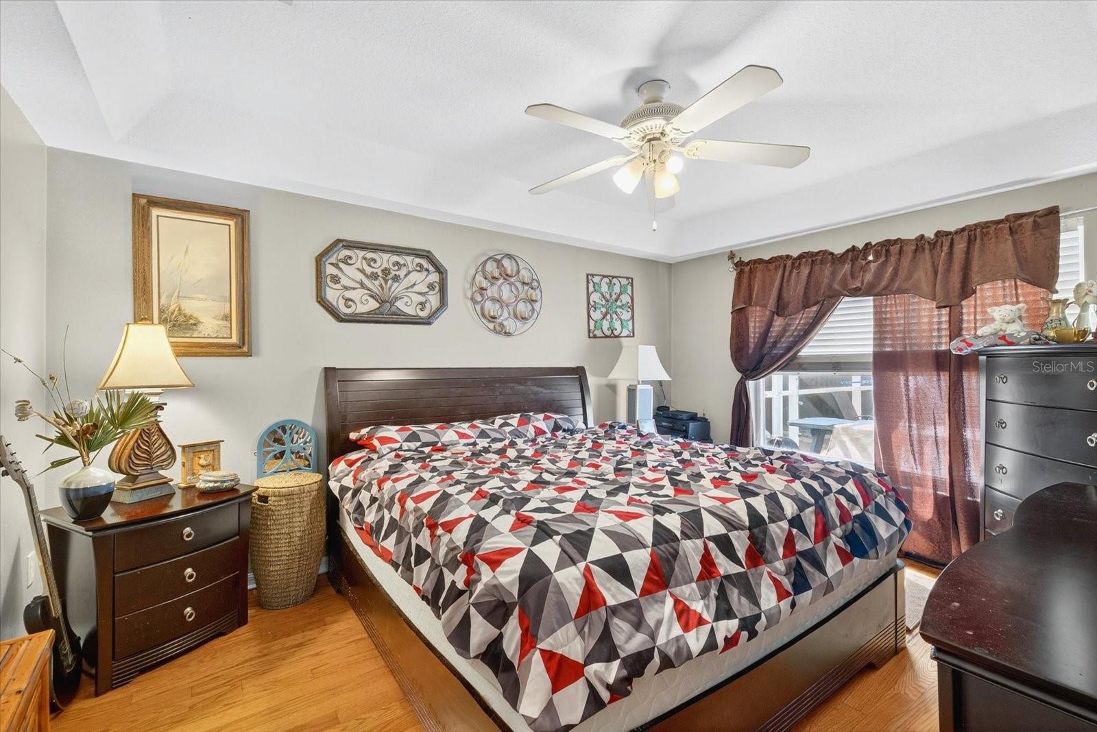 THOUSAND OAKS MULTI FAMILY - Residential