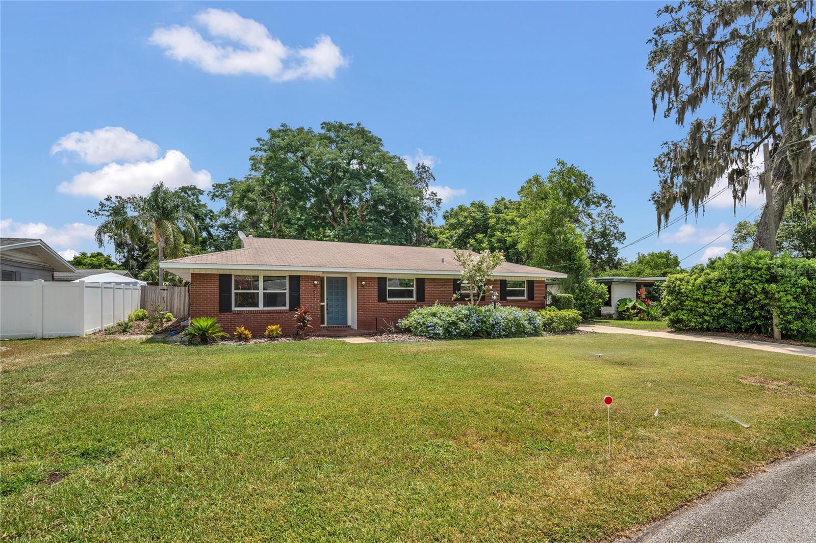 637 MAGNOLIA DRIVE