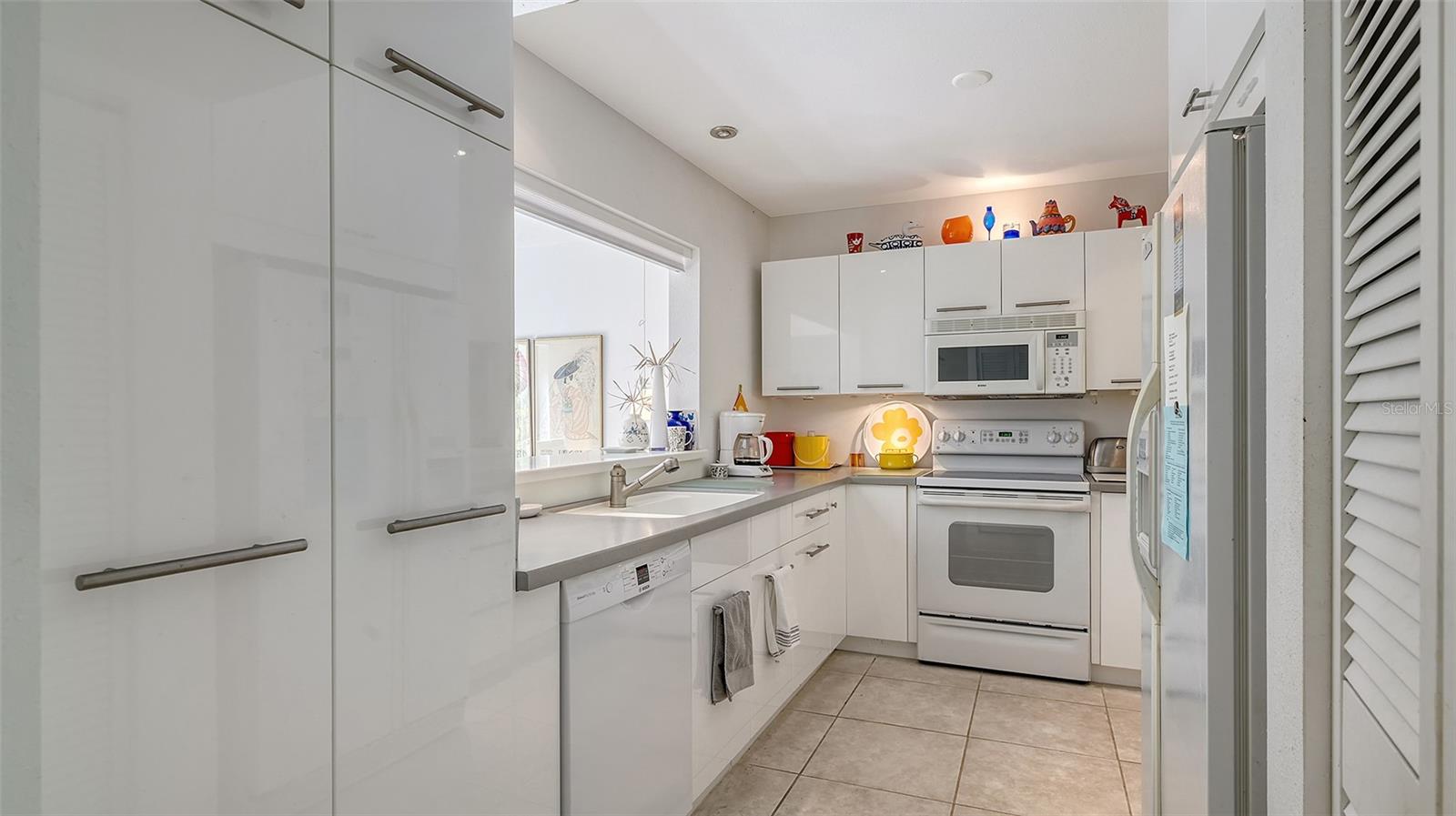 PELICAN COVE X - Residential