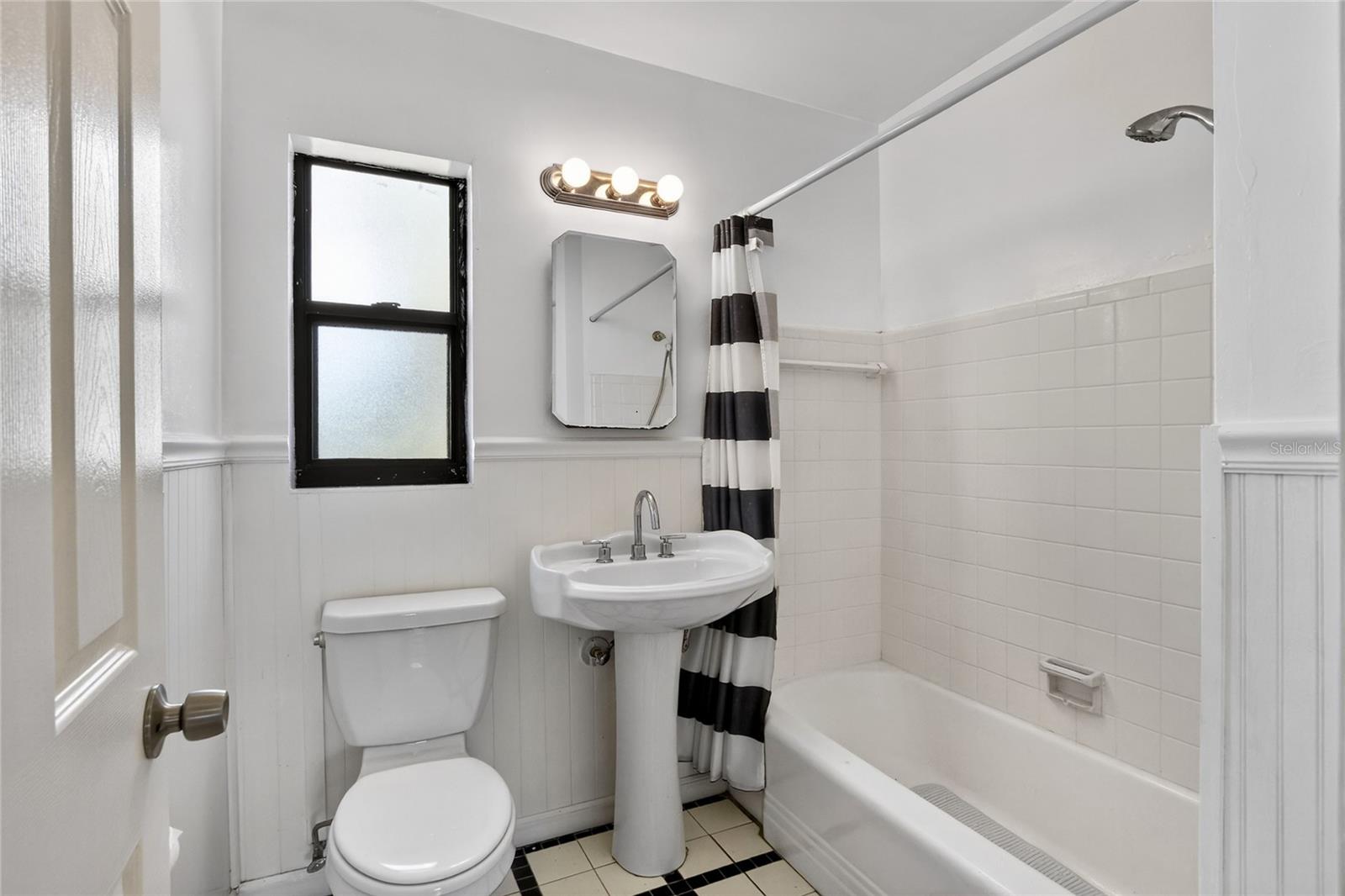 WOODLAND ESTATES PB 39 PG 29 - Residential