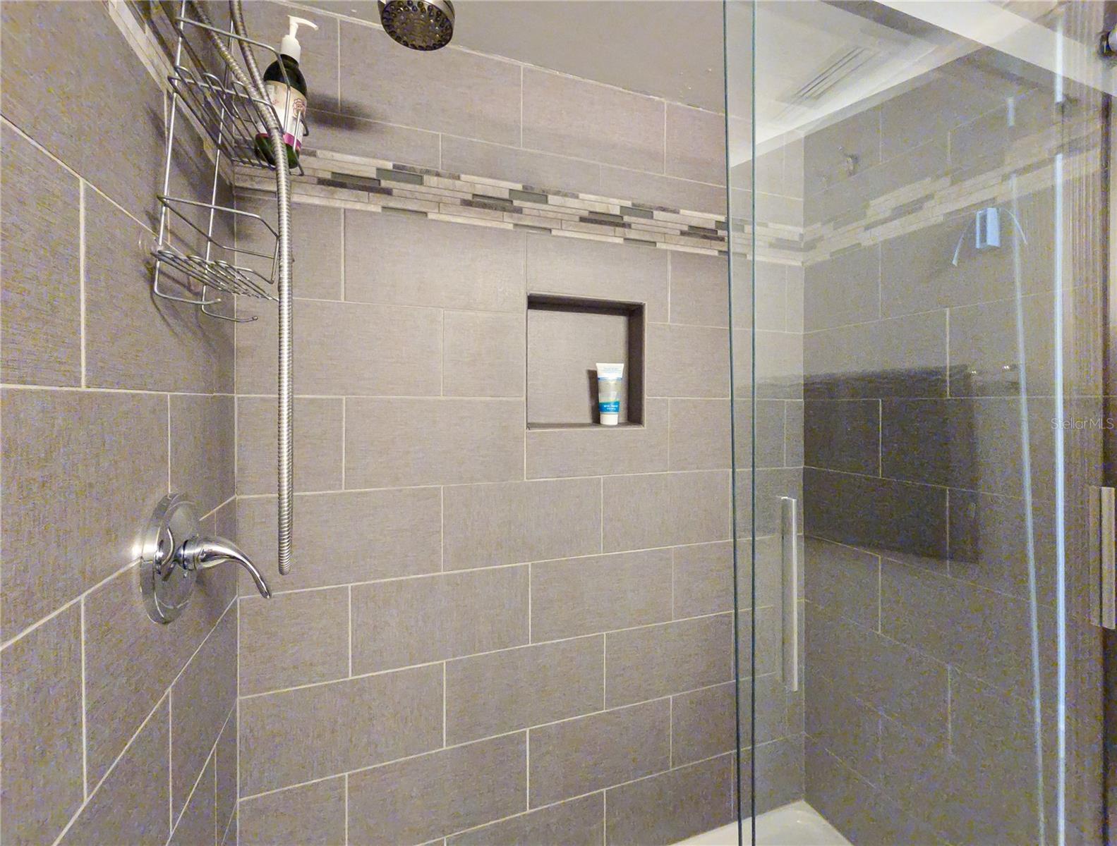 TWIN LAKES VILLAGE EAST CONDO - Residential
