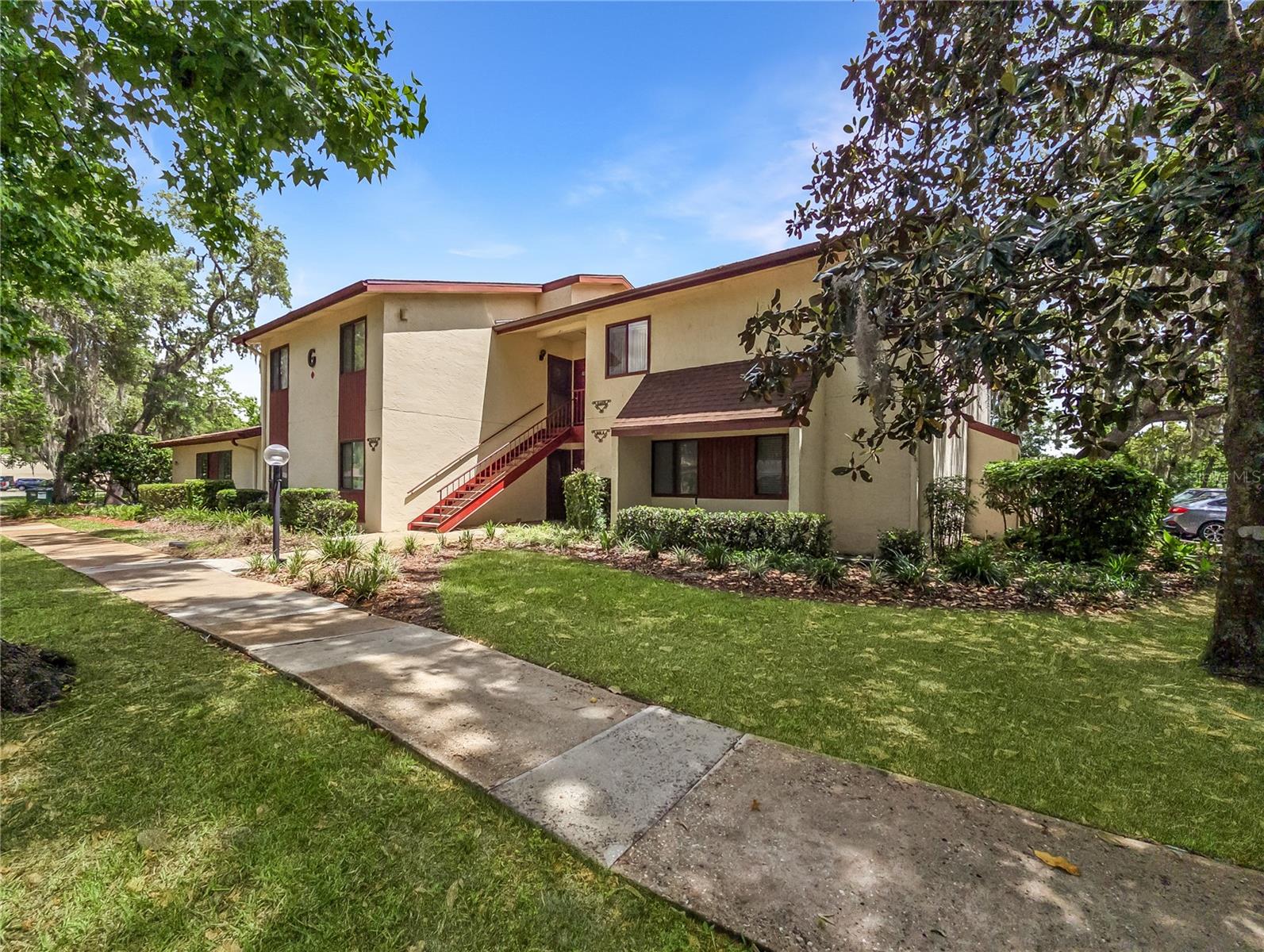 TWIN LAKES VILLAGE EAST CONDO - Residential