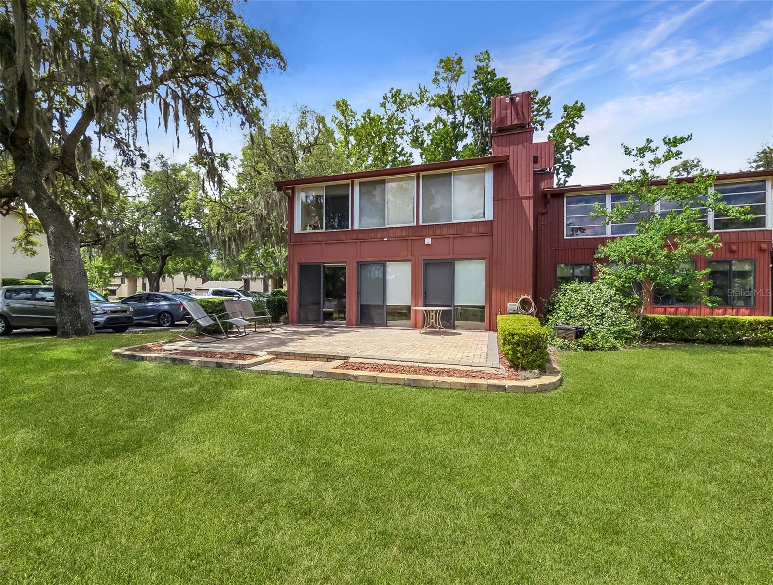 TWIN LAKES VILLAGE EAST CONDO - Residential