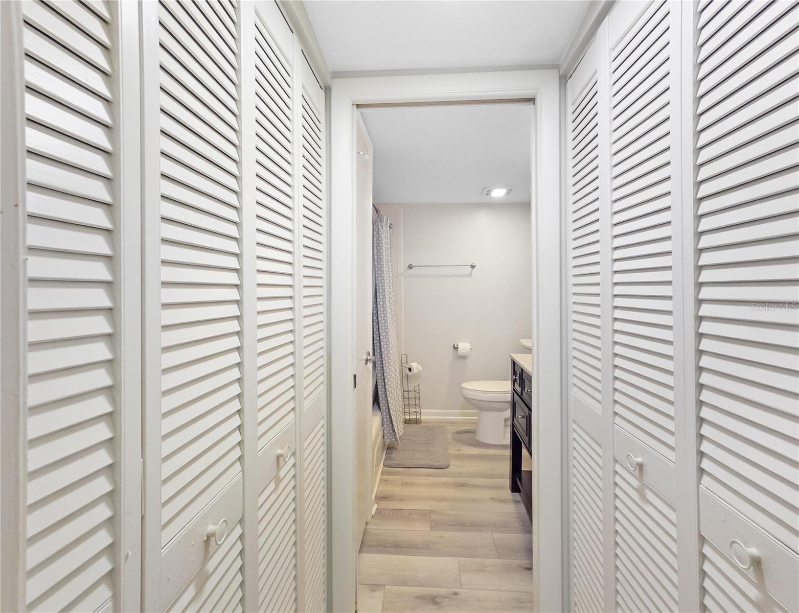 TWIN LAKES VILLAGE EAST CONDO - Residential