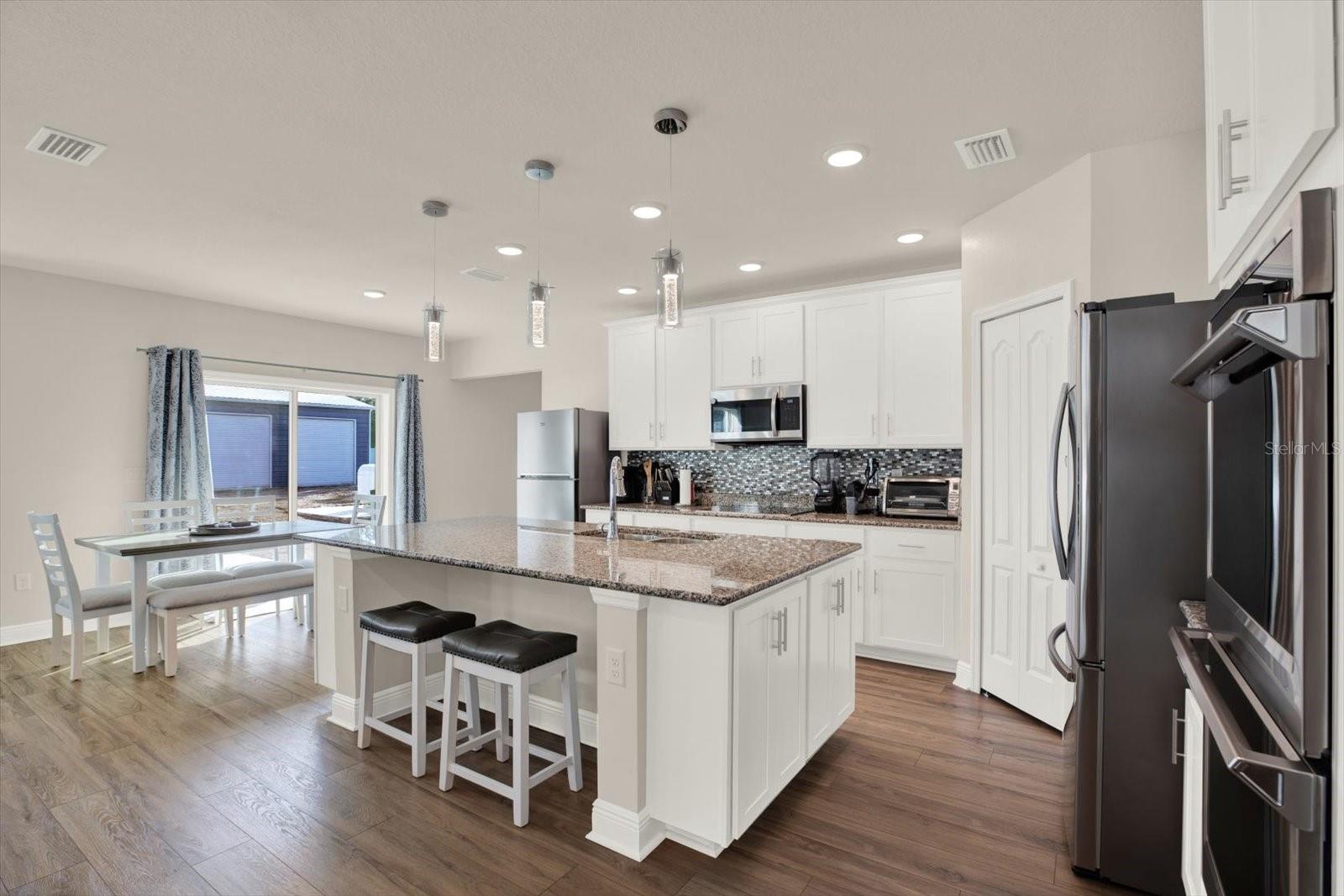 ROYAL HIGHLANDS - Residential