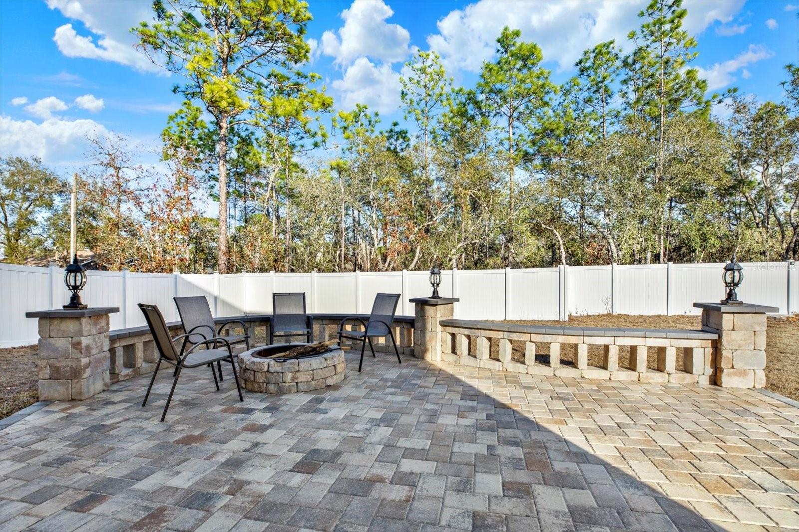 ROYAL HIGHLANDS - Residential