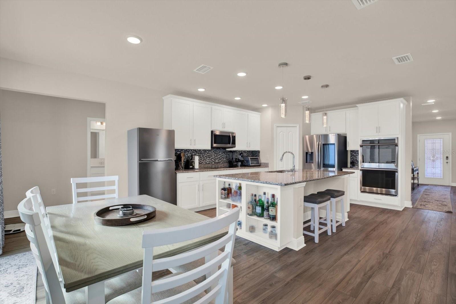 ROYAL HIGHLANDS - Residential