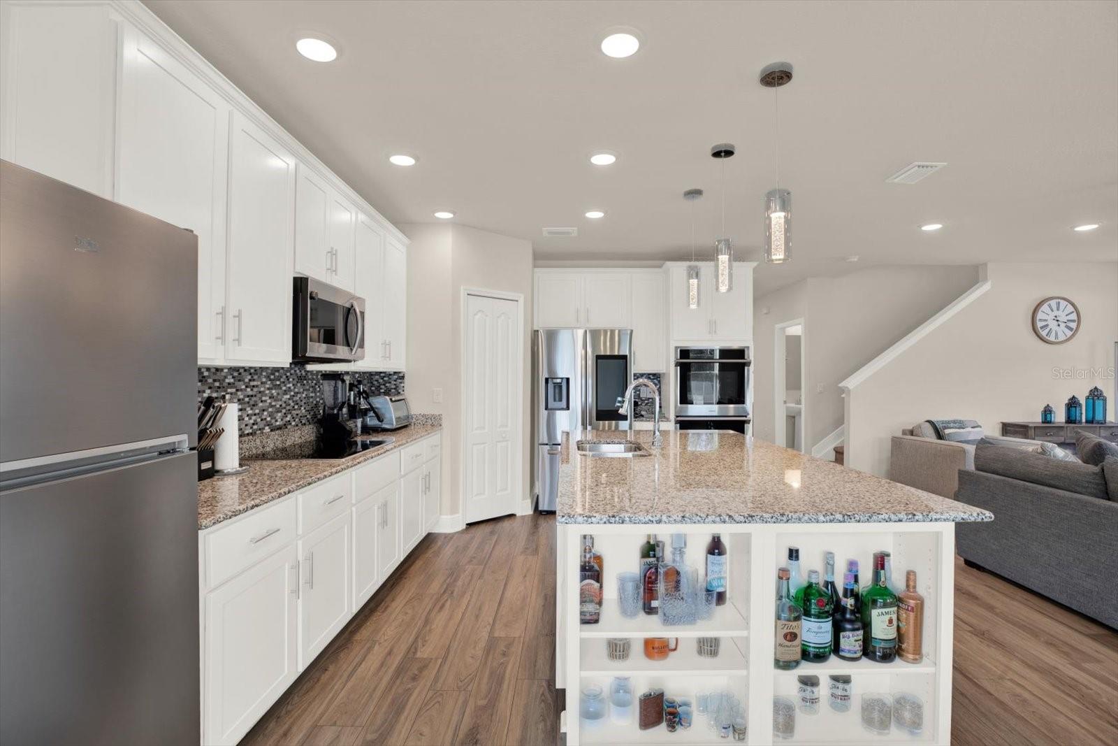 ROYAL HIGHLANDS - Residential