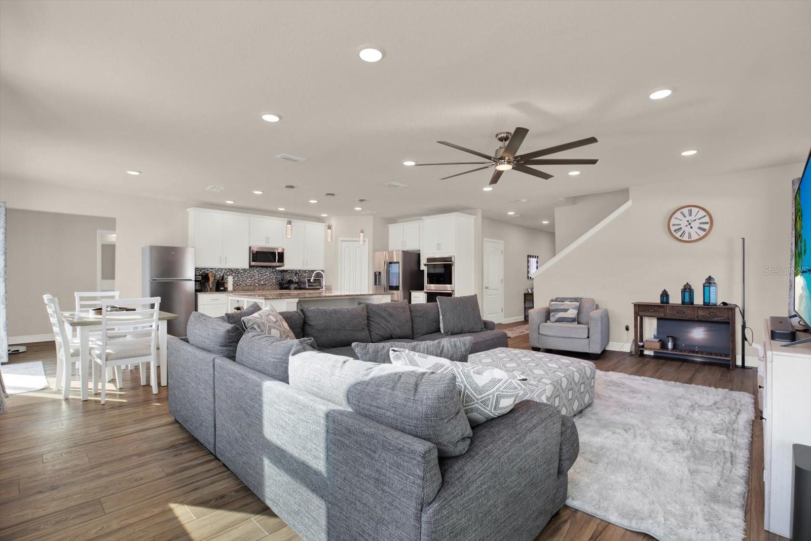 ROYAL HIGHLANDS - Residential