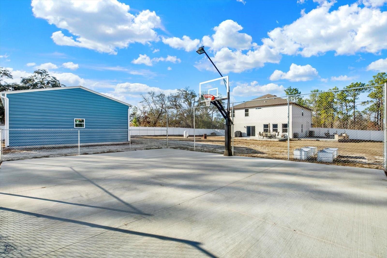 ROYAL HIGHLANDS - Residential