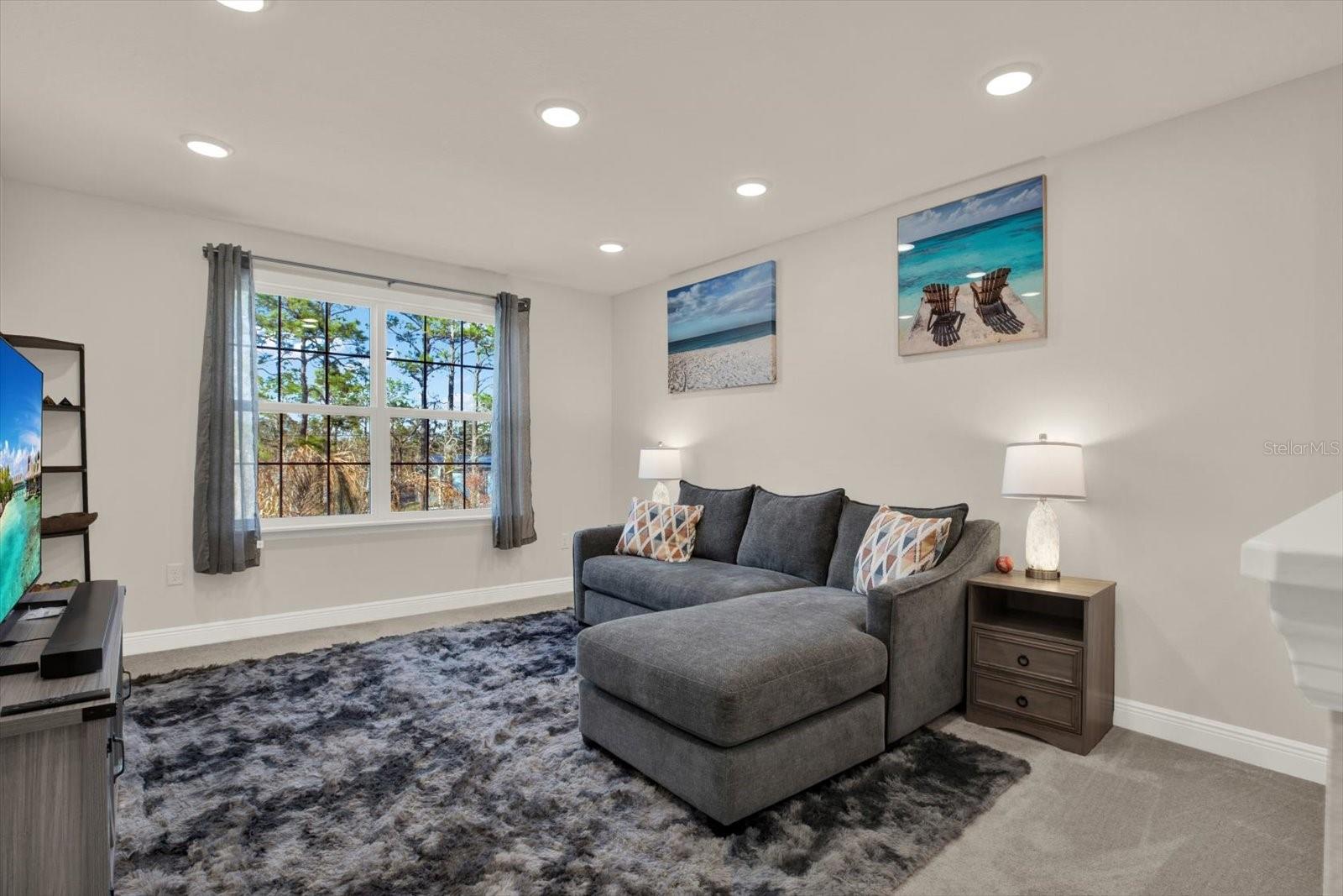 ROYAL HIGHLANDS - Residential