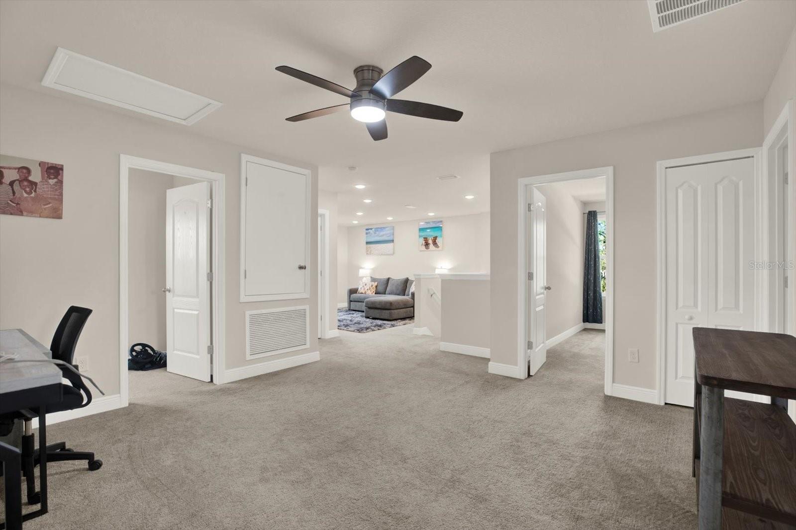 ROYAL HIGHLANDS - Residential