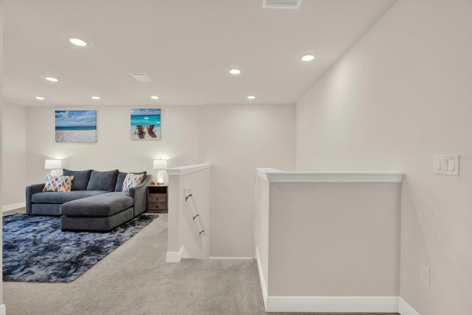 ROYAL HIGHLANDS - Residential