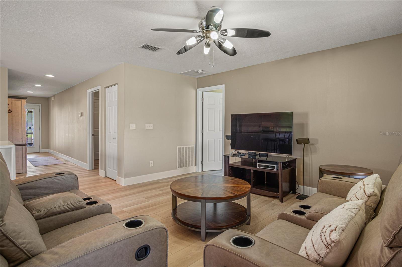 BAYBERRY LAKES - Residential