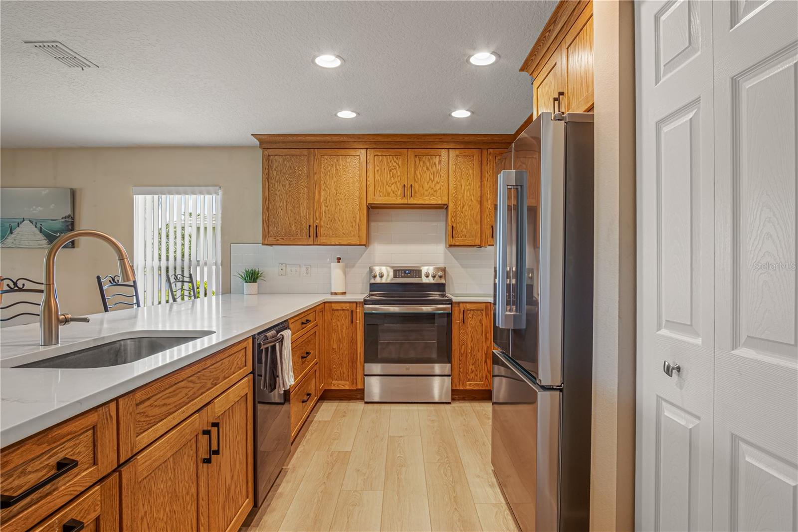 BAYBERRY LAKES - Residential