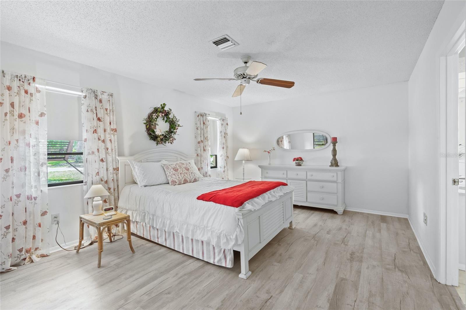 HOURGLASS LAKES PH 1 - Residential