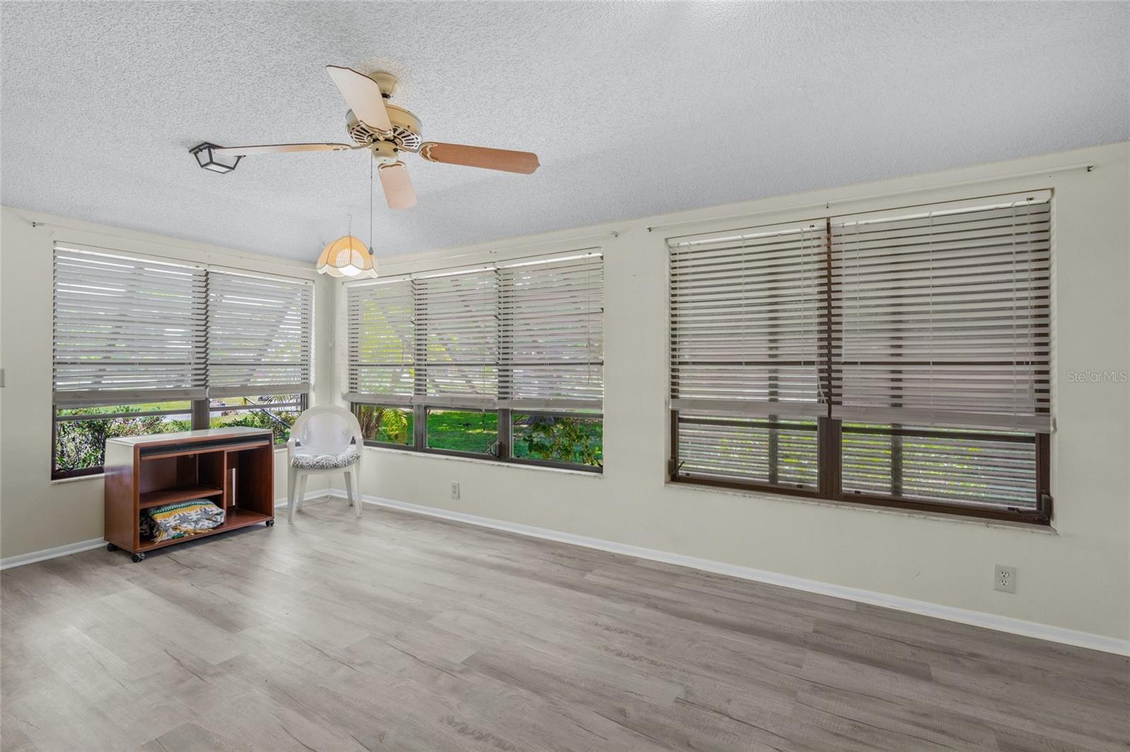 HOURGLASS LAKES PH 1 - Residential