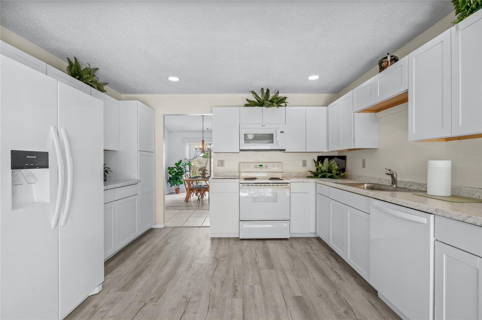 HOURGLASS LAKES PH 1 - Residential