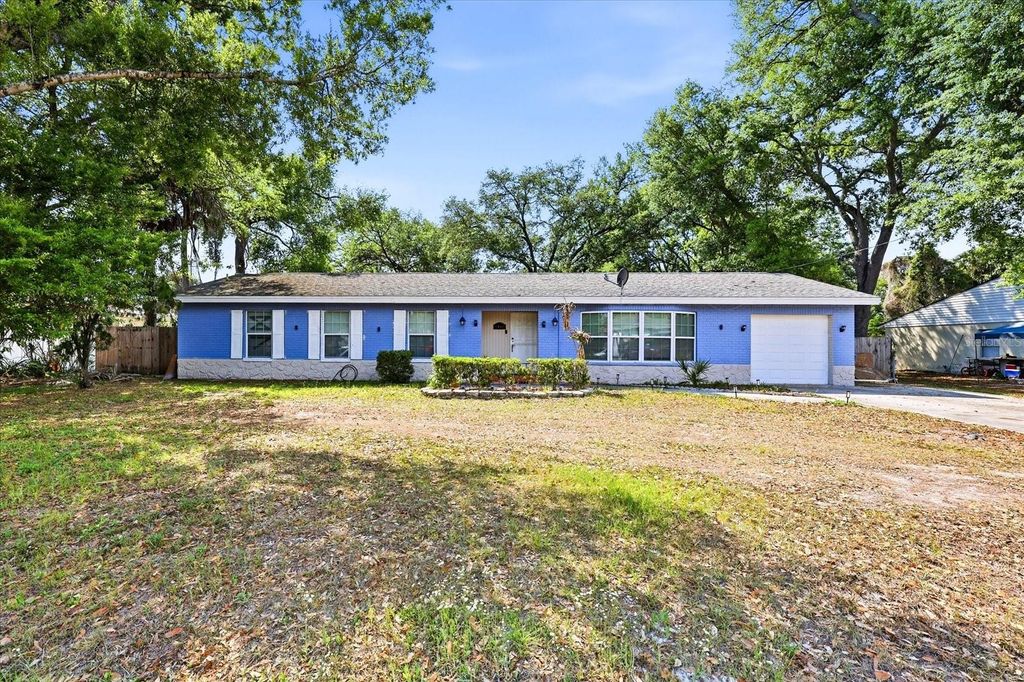 Photo of 1009 S 70th Street, Tampa, FL 33619 (MLS # TB8492413)