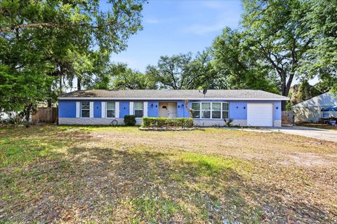 Photo of 1009 S 70th Street, Tampa, FL 33619 (MLS # TB8492413)