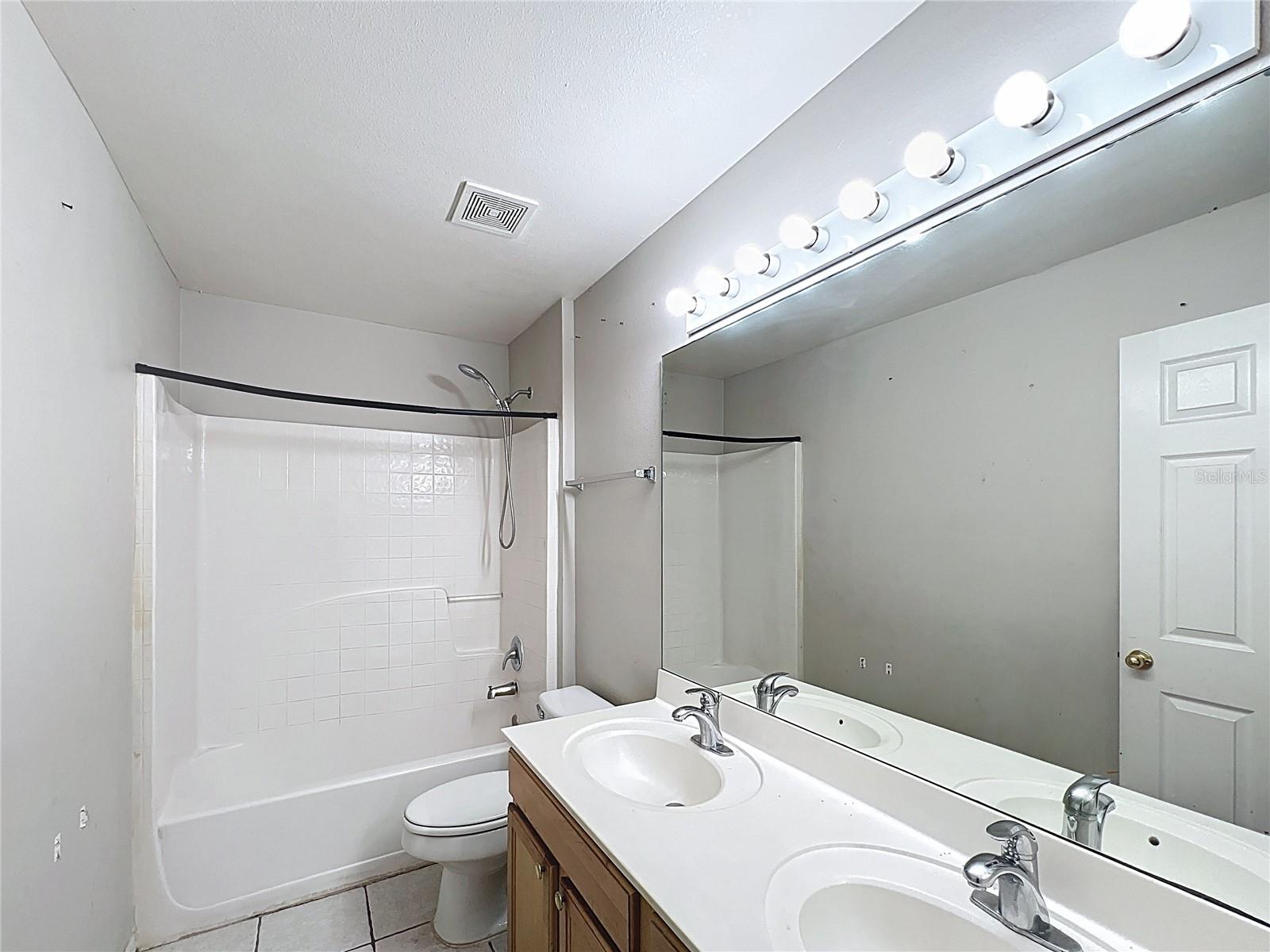 KINGS LAKE PH 1B UNIT 2 - Residential