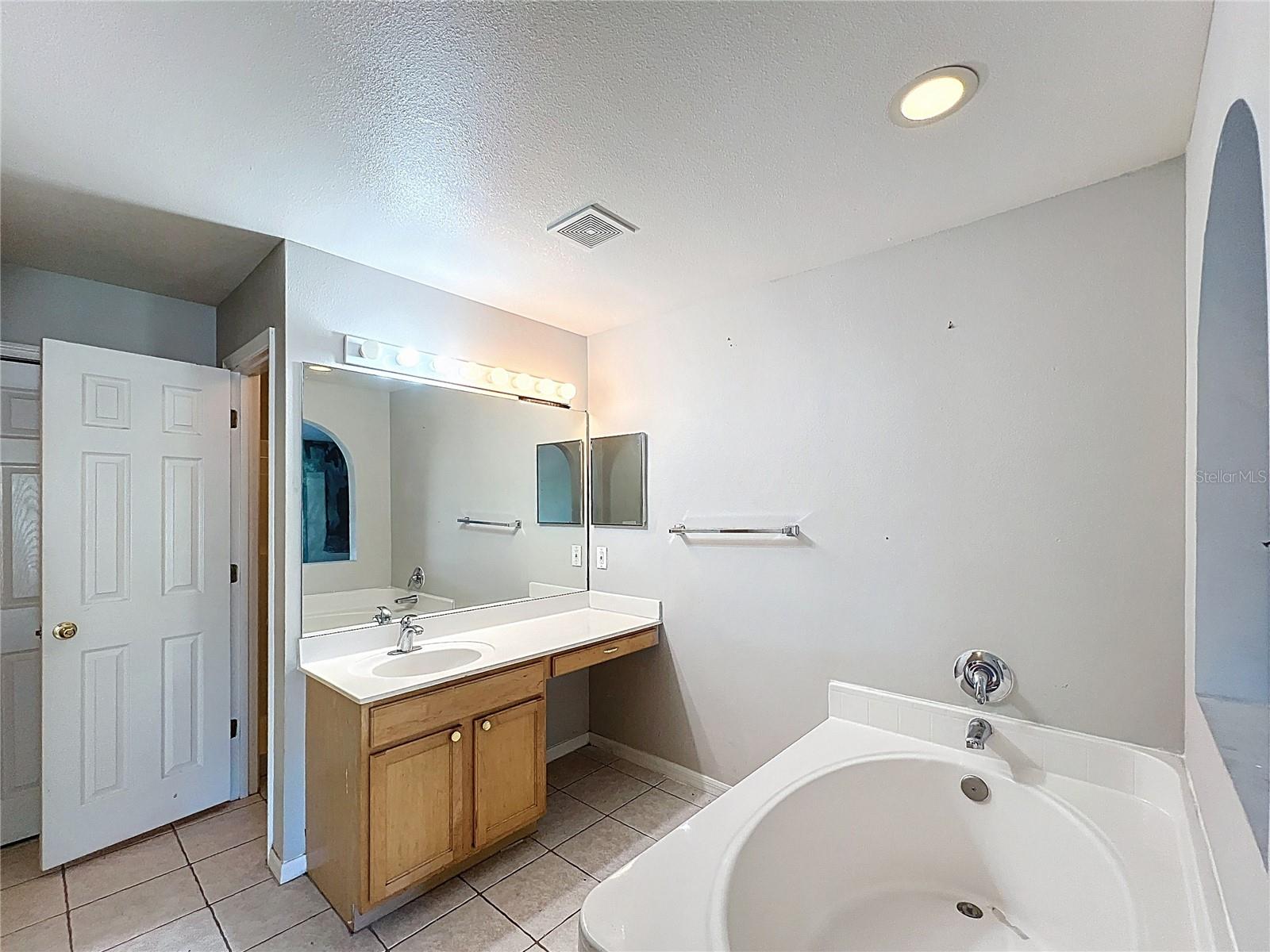 KINGS LAKE PH 1B UNIT 2 - Residential