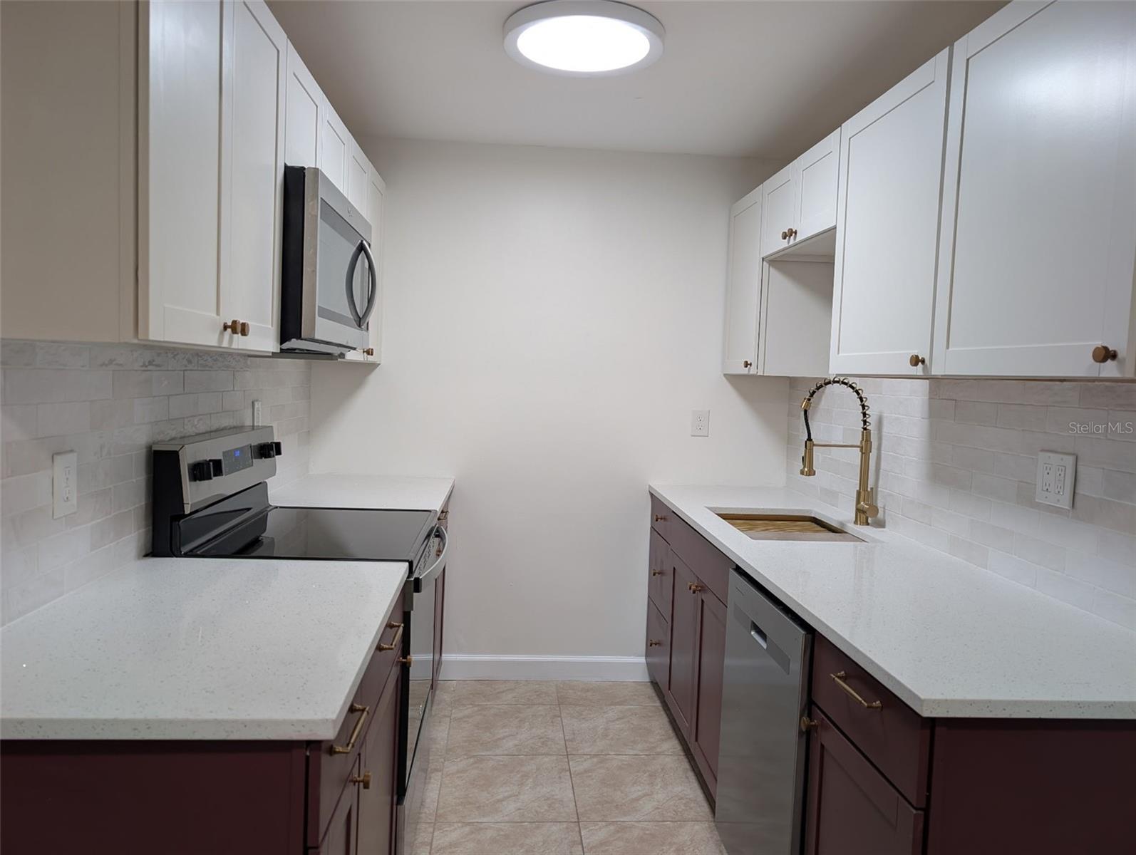 2031 MAID MARIAN LANE