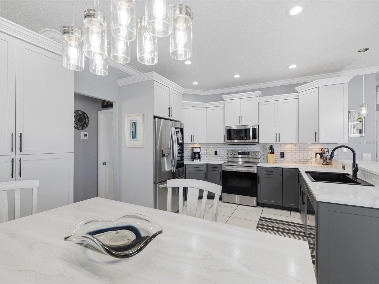 CYPRESS LAKES - Residential