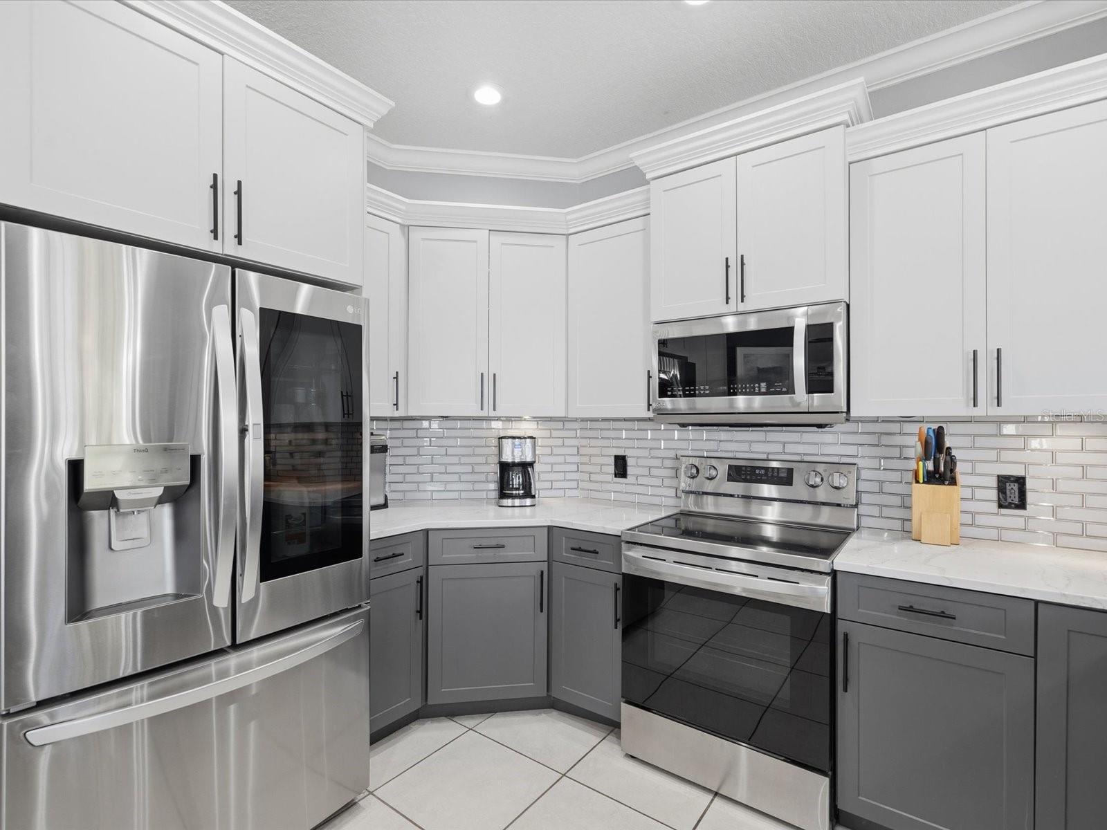 CYPRESS LAKES - Residential