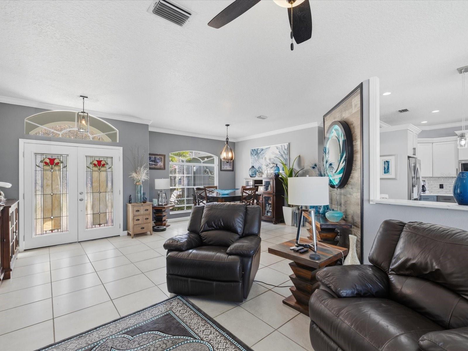 CYPRESS LAKES - Residential