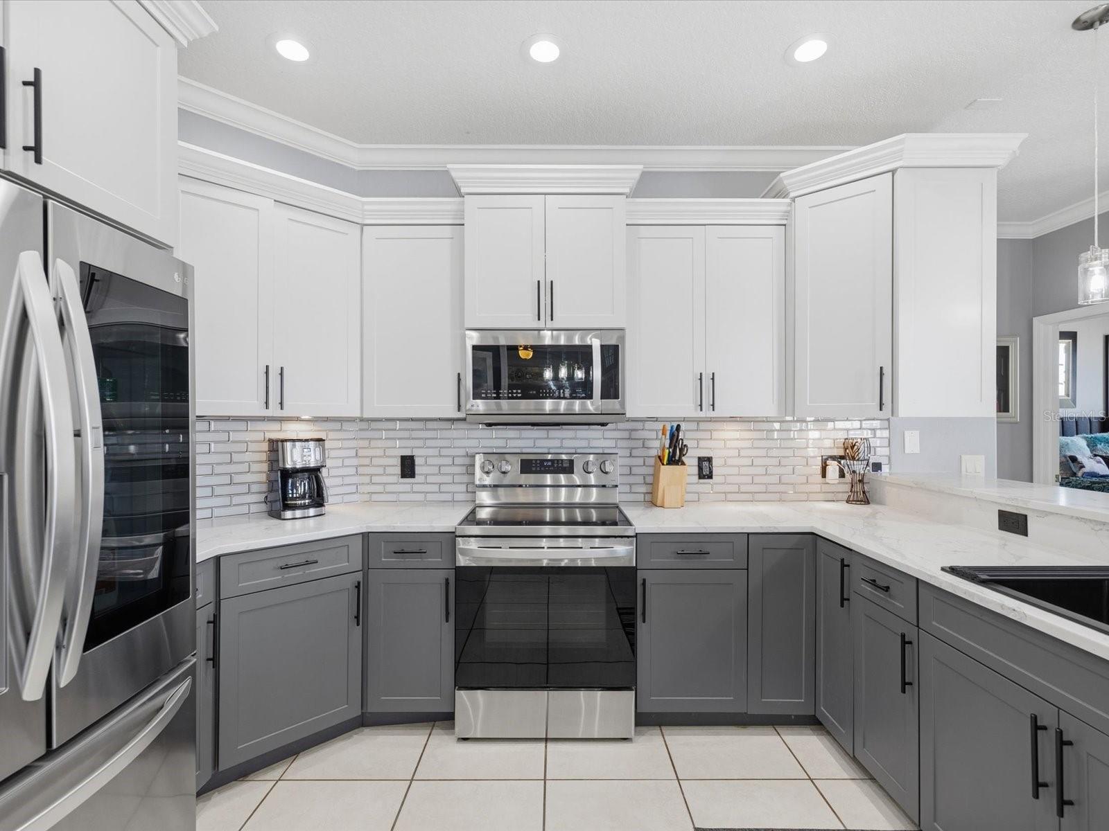 CYPRESS LAKES - Residential