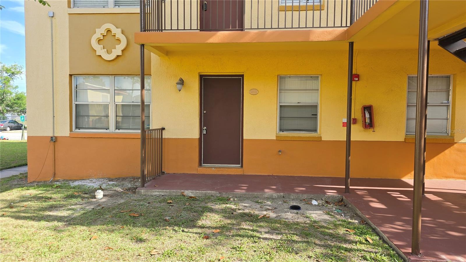 PLAZA DE LAS FUENTES CONDO - Residential