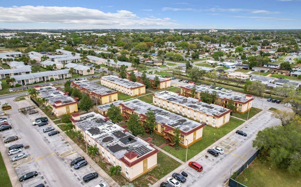 PLAZA DE LAS FUENTES CONDO - Residential